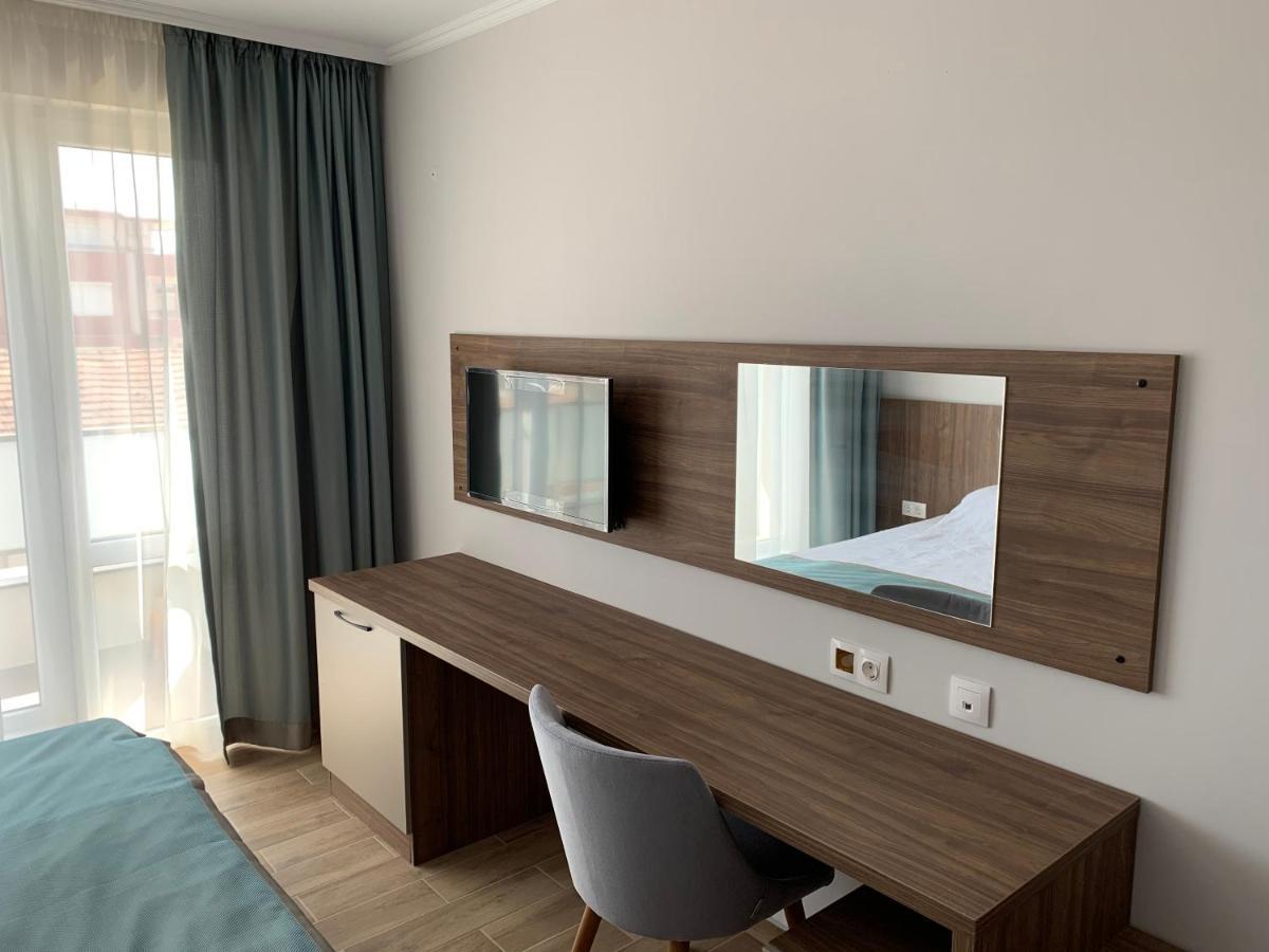 Cinema Hotel بريمورسكو المظهر الخارجي الصورة