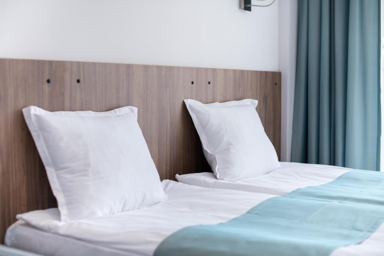 Cinema Hotel بريمورسكو المظهر الخارجي الصورة