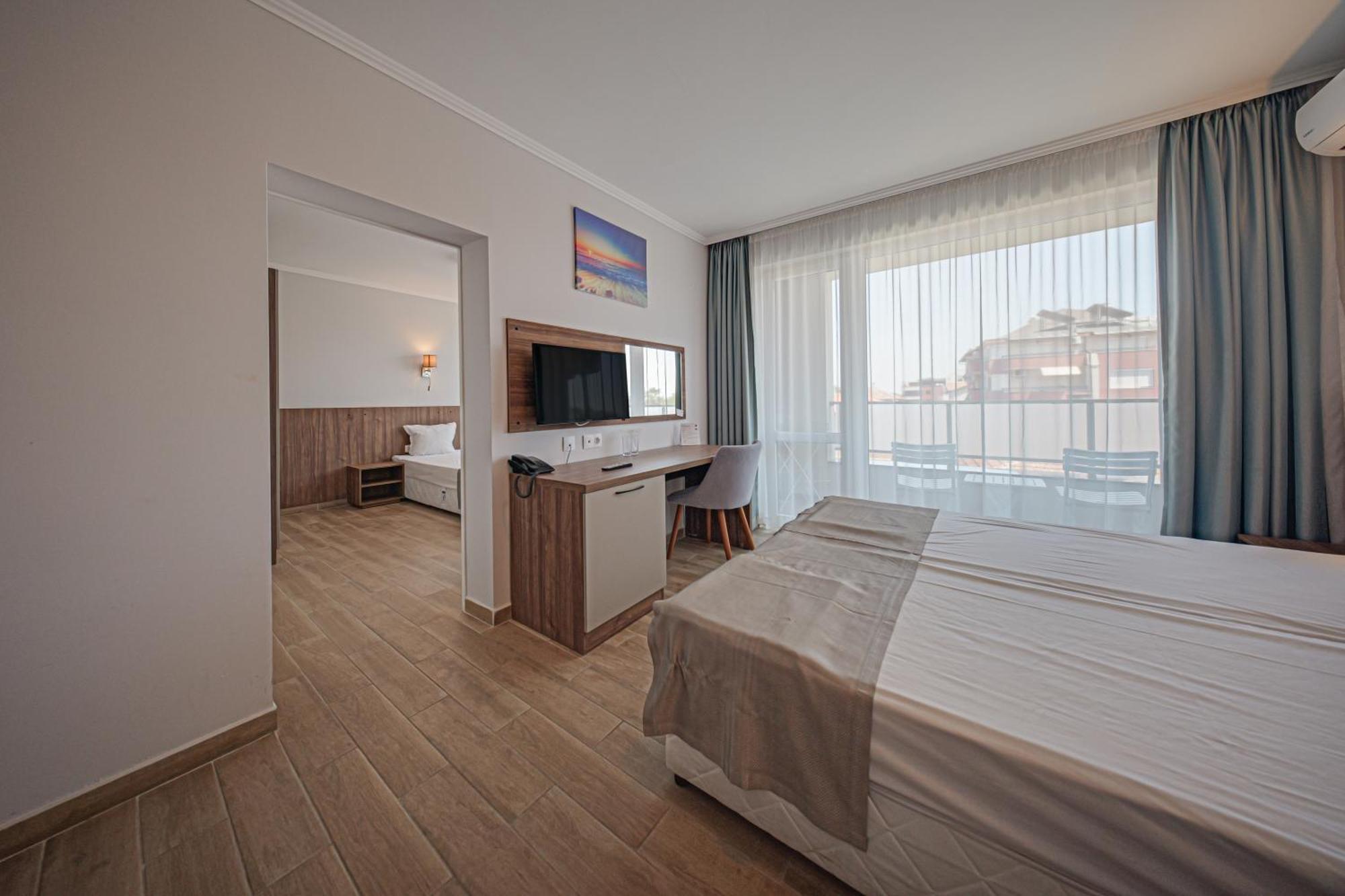 Cinema Hotel بريمورسكو المظهر الخارجي الصورة